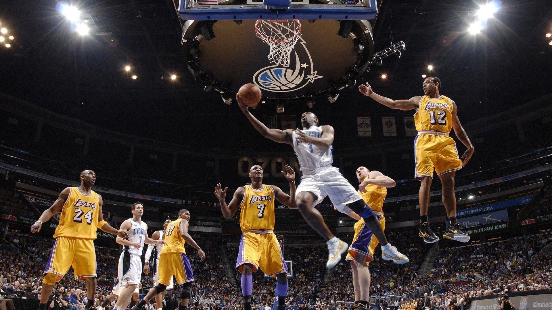 NBA总决赛激战正酣，凯尔特人与勇士上演巅峰对决